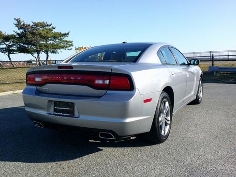 Used 2014 Dodge Charger R/T image 2