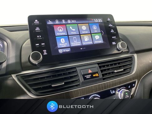Used 2018 Honda Accord Touring image 5