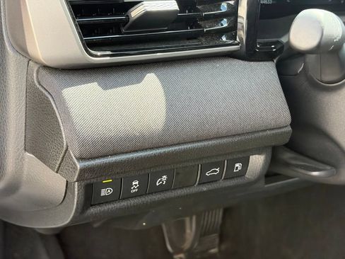 Used 2025 Toyota Camry LE FWD image 7