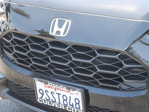 Used 2025 Honda HR-V LX image 6