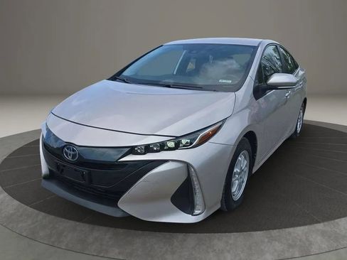 Used 2021 Toyota Prius Prime XLE FWD image 1