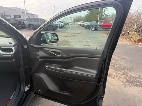 Used 2022 GMC Acadia SLT w/ Elevation Edition AWD/4WD image 52
