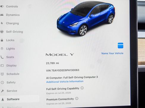 Used 2023 Tesla Model Y AWD image 29