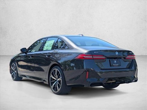 Used 2026 BMW 530i xDrive w/ M Sport Package AWD/4WD image 8