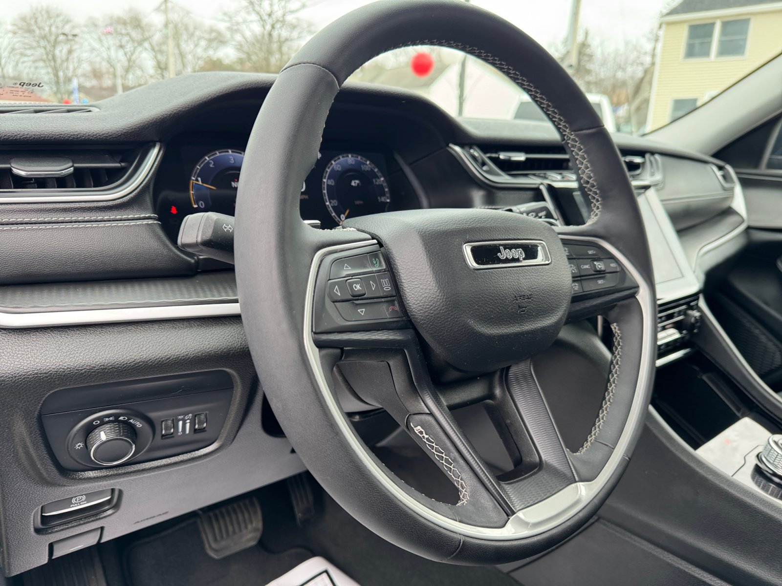 Used 2023 Jeep Grand Cherokee L Laredo w/ Luxury Tech Group I AWD/4WD image 20