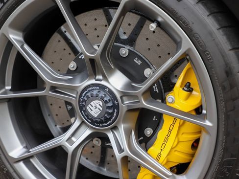 Used 2022 Porsche 911 GT3 RWD image 15
