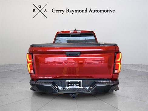Used 2024 Chevrolet Colorado Z71 w/ Z71 Convenience Package 2 image 5