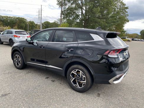 Used 2024 Kia Sportage LX image 6