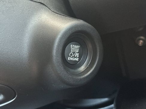 Used 2025 RAM ProMaster 1500 w/ Safety Group FWD image 23