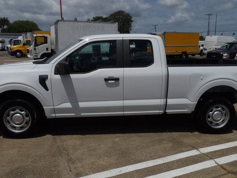 Used 2021 Ford F150 XL w/ Equipment Group 101A High RWD image 4