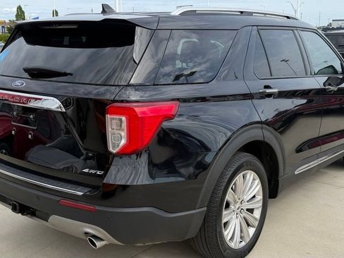 Used 2022 Ford Explorer Limited w/ Equipment Group 301A AWD/4WD image 5