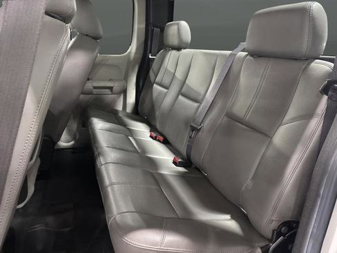 Used 2010 Chevrolet Silverado 2500 W/T image 25