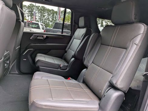 New 2026 Chevrolet Suburban High Country w/ Sun And Tow Package AWD/4WD image 16