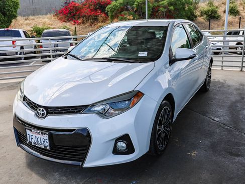 Used 2014 Toyota Corolla S FWD image 2
