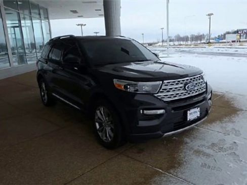 Used 2020 Ford Explorer Limited image 2