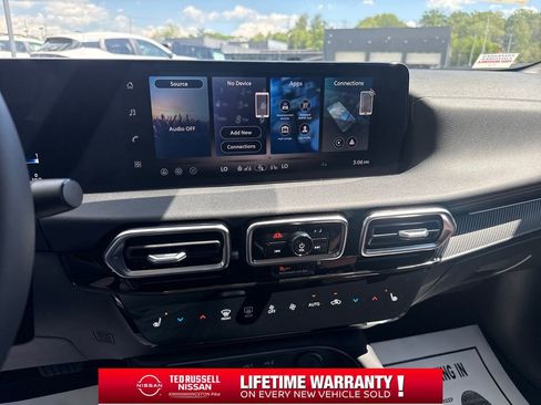 New 2026 Nissan Sentra SR FWD image 17