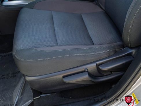 Used 2017 Toyota Corolla LE w/ Carpet Mat Package (TMS) FWD image 20