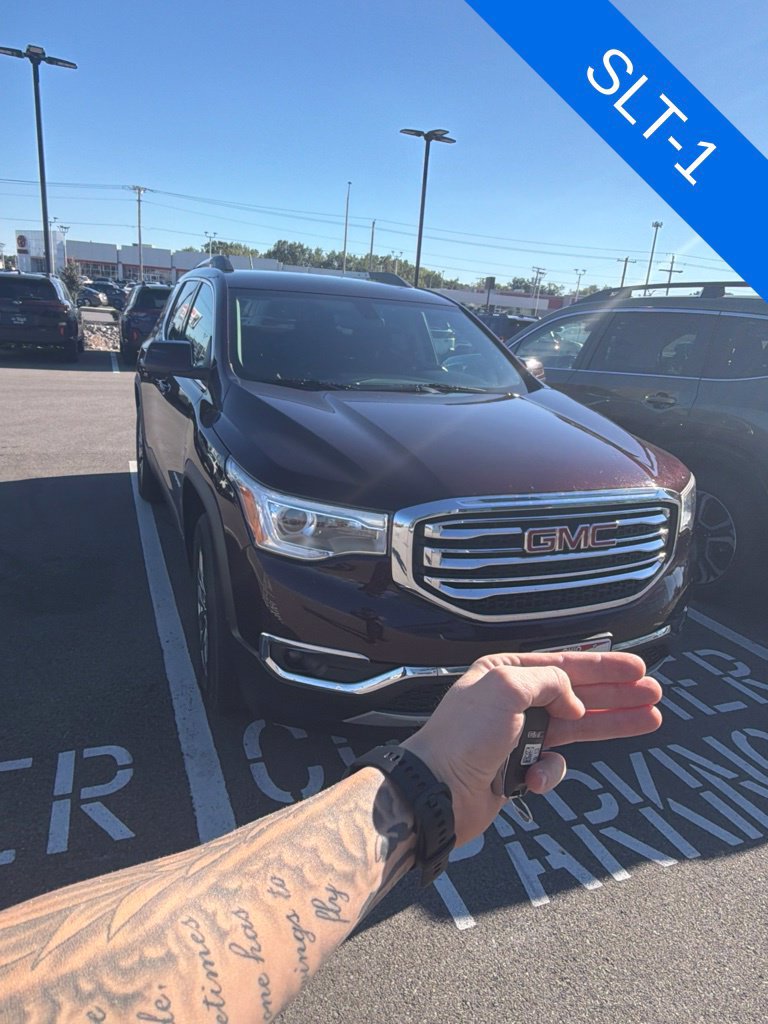 Used 2017 GMC Acadia SLT AWD/4WD image 1