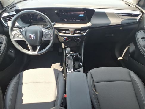Certified 2024 Buick Encore GX Preferred w/ Comfort Package FWD image 7