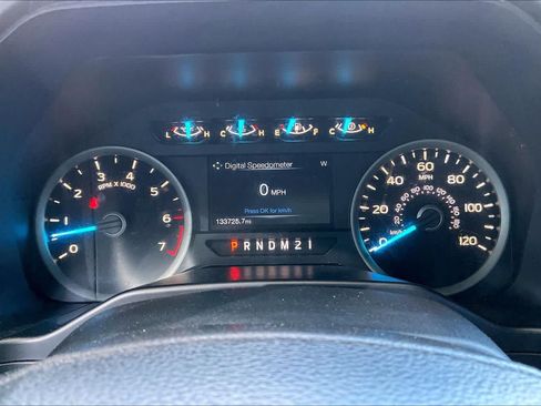 Used 2016 Ford F150 XLT w/ Equipment Group 302A Luxury AWD/4WD image 24
