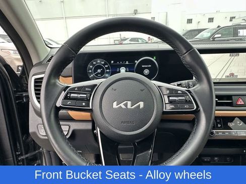 Used 2024 Kia Seltos EX image 11