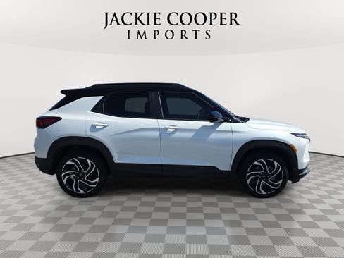 Used 2025 Chevrolet TrailBlazer RS w/ Convenience Package AWD/4WD image 4