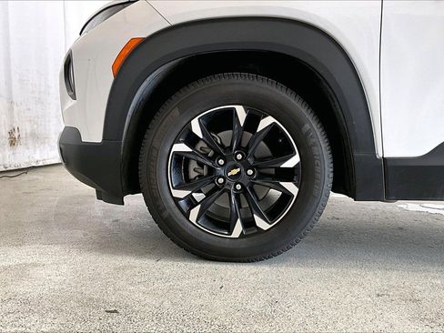 Used 2021 Chevrolet TrailBlazer LT w/ Convenience Package image 6