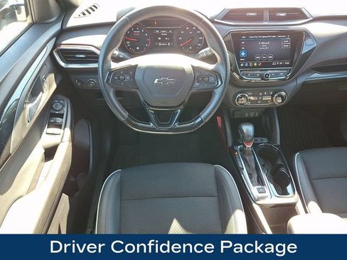 Used 2021 Chevrolet TrailBlazer RS w/ Convenience Package AWD/4WD image 3