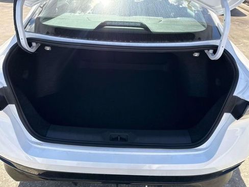 New 2026 Nissan Sentra SR w/ Floor Mat Package FWD image 10