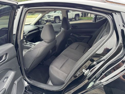 Used 2024 Nissan Altima 2.5 S image 6