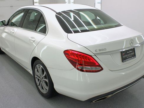 Used 2017 Mercedes-Benz C 300 Sedan image 7