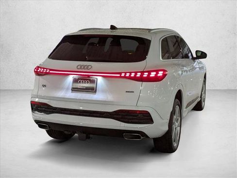 New 2025 Audi Q5 Premium Plus image 2