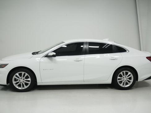 Used 2017 Chevrolet Malibu LT image 7