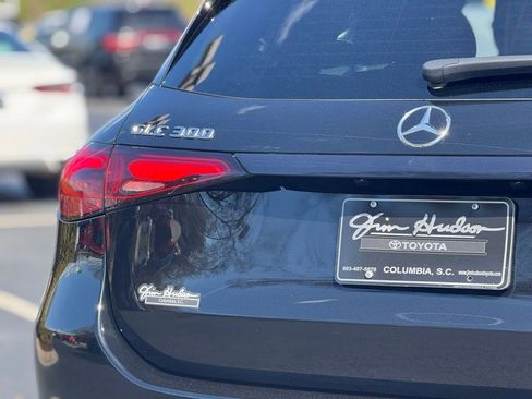 Used 2025 Mercedes-Benz GLC 300 4MATIC image 16