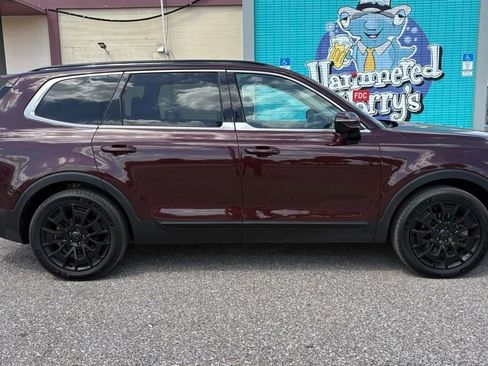 Used 2021 Kia Telluride SX w/ Nightfall Edition Package image 2