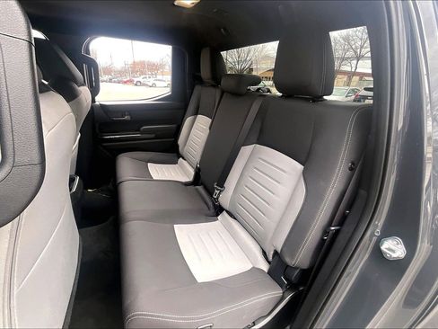 Used 2025 Toyota Tacoma TRD Off-Road image 30