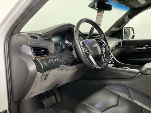 Used 2019 Cadillac Escalade ESV Platinum image 15