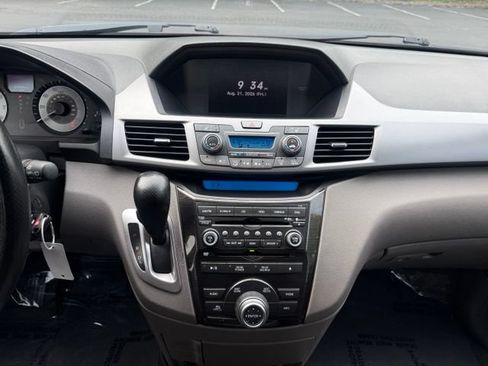 Used 2013 Honda Odyssey Touring image 29