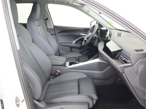 Certified 2025 Audi Q5 Premium Plus image 13