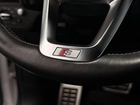 Used 2018 Audi SQ5 Prestige AWD/4WD image 15