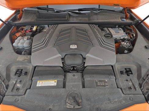 Used 2022 Lamborghini Urus image 22