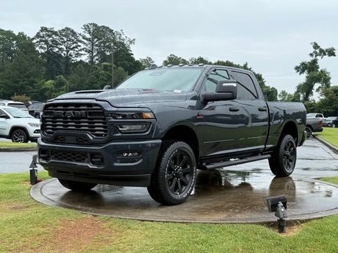 New 2026 RAM 2500 Tradesman AWD/4WD image 4