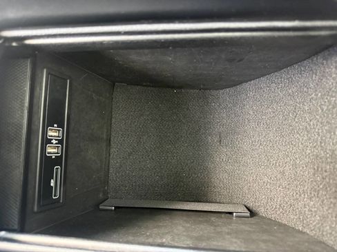 Used 2017 Mercedes-Benz GLC 300 4MATIC image 29