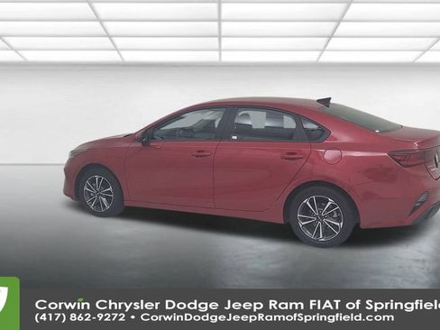 Used 2024 Kia Forte LXS image 10
