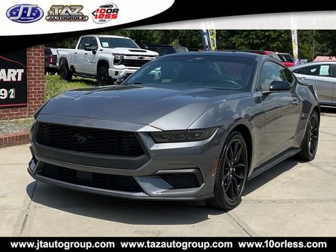 Used 2024 Ford Mustang Coupe RWD image 2