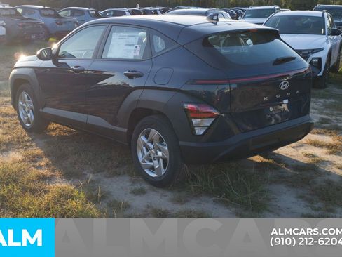 Certified 2026 Hyundai Kona SE image 7