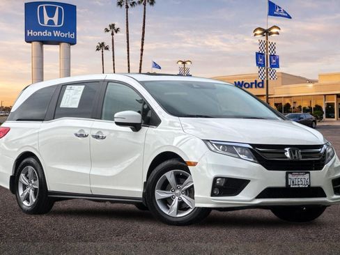 Certified 2018 Honda Odyssey EX-L image 2