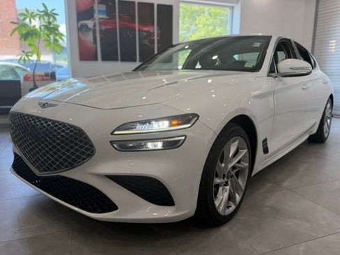 Used 2022 Genesis G70 2.0T AWD/4WD image 3