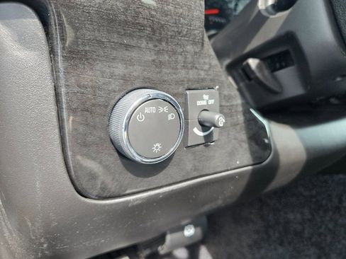 New 2025 GMC Savana 2500 w/ Driver Convenience Package image 18