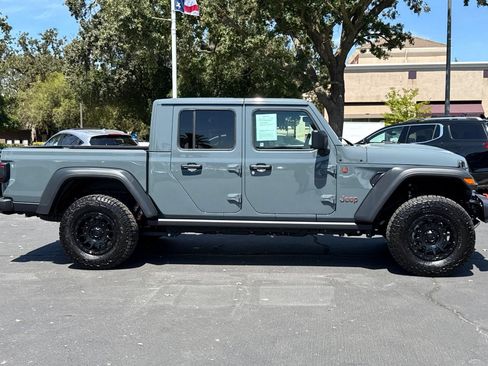 Used 2025 Jeep Gladiator Mojave w/ Safety Group AWD/4WD image 2